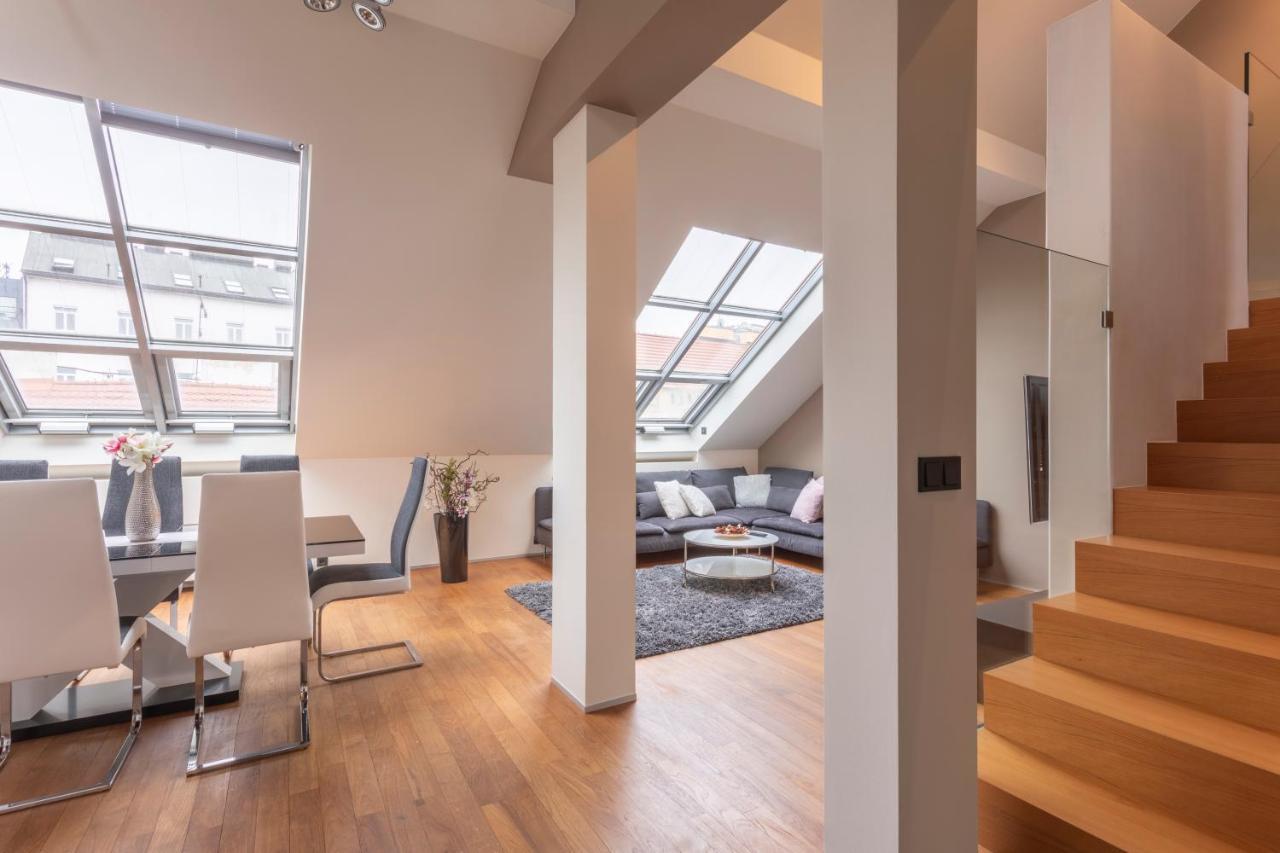 Luxury Central Duplex With Terrace Prag Eksteriør billede